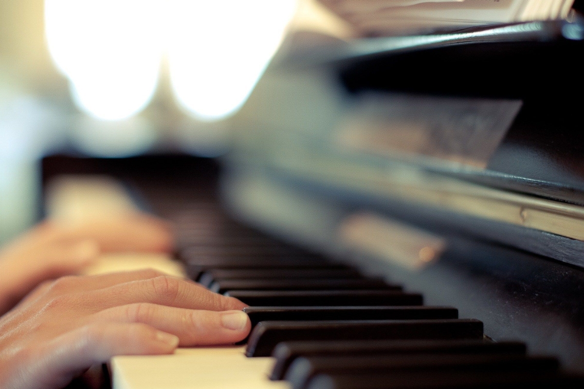 w kazdym wieku mozna zapisac sie na lekcje gry na pianinie